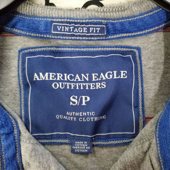 American Eagle Small Gray Stripe 3-button Shirt - Picture 6 of 8